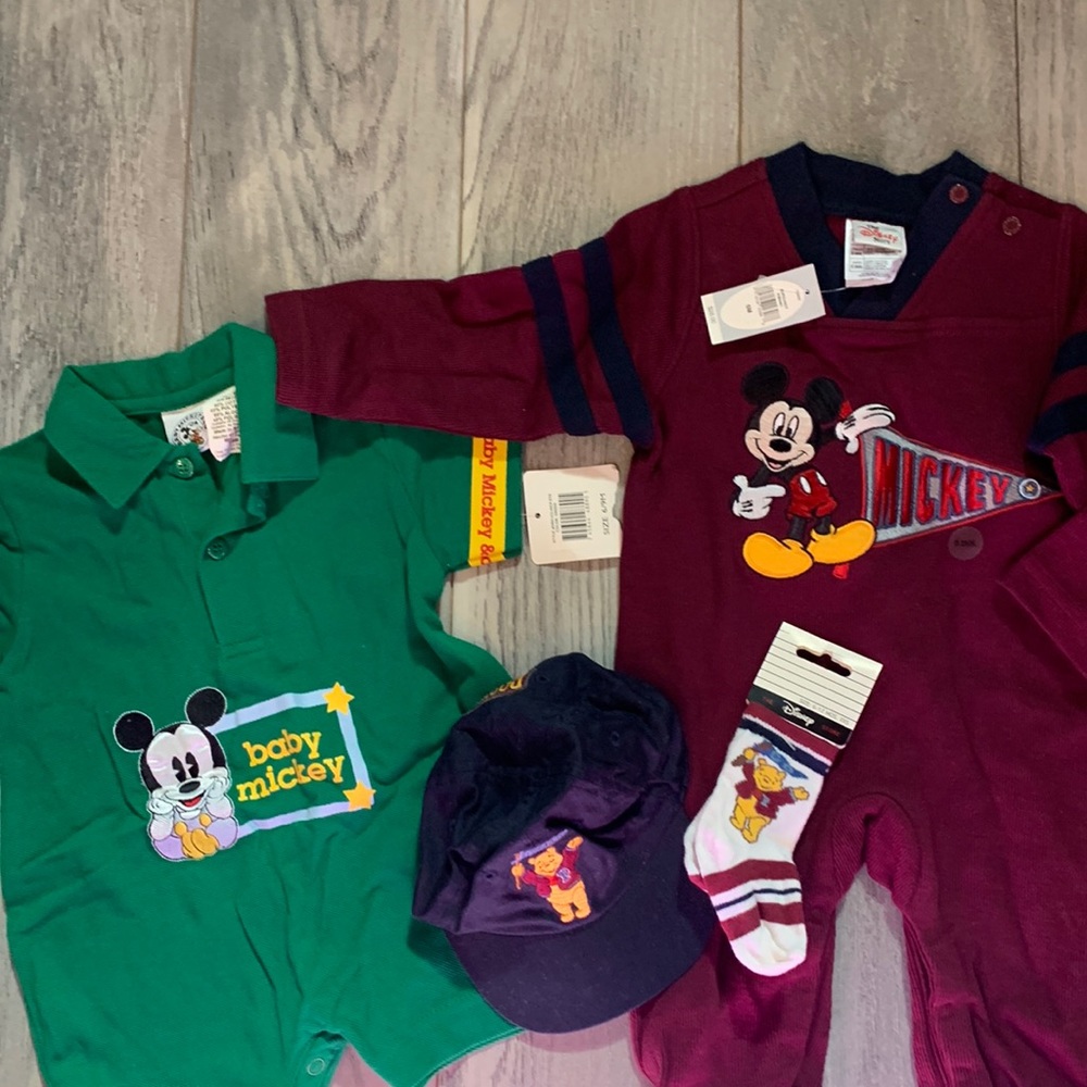 Disney lot 6-9 months
